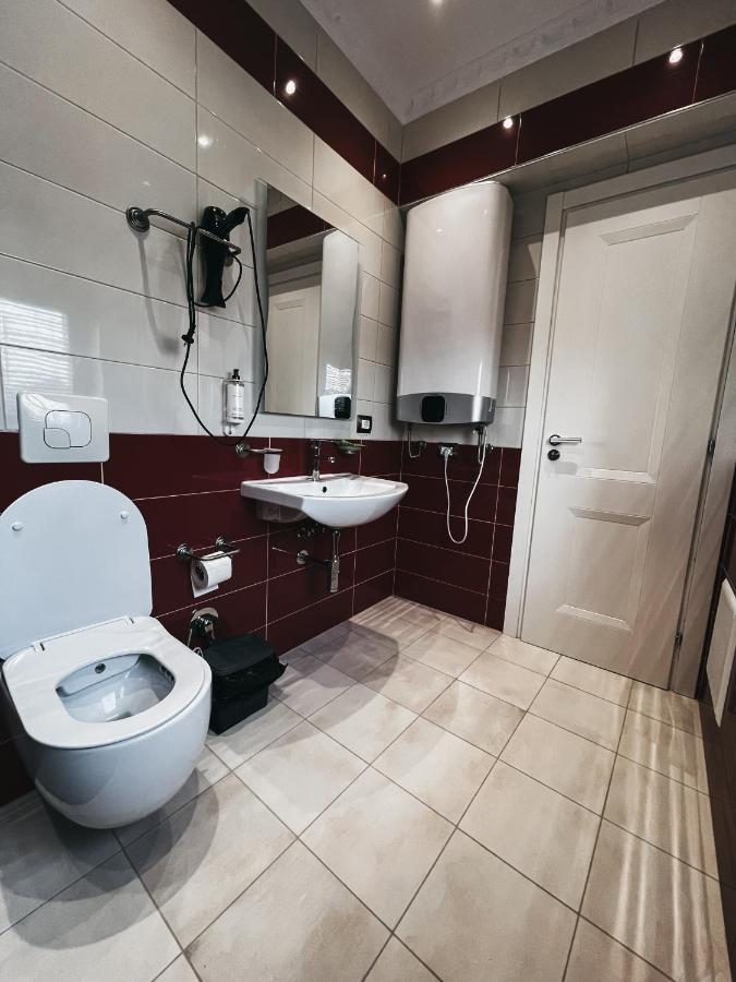 Amansar Boutique Hotel Tirana Bagian luar foto