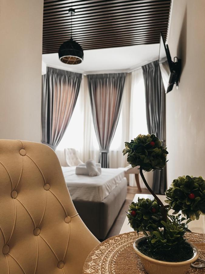 Amansar Boutique Hotel Tirana Bagian luar foto